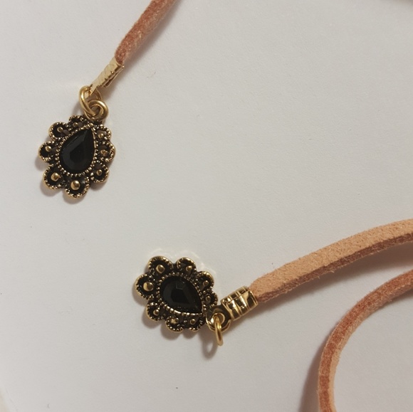 Chocker - Picture 3 of 3